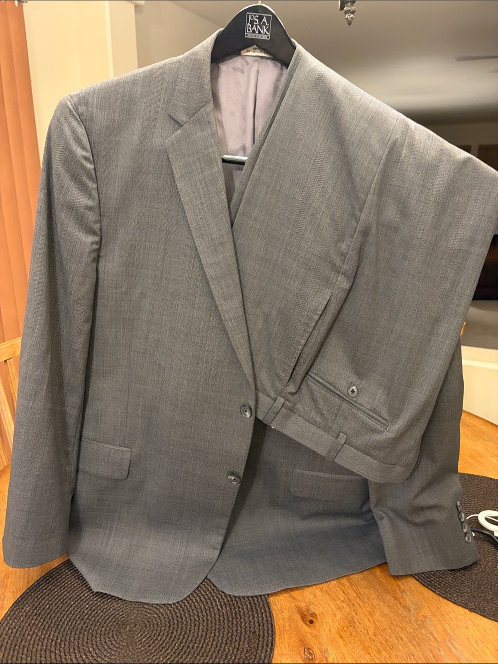 Men's Joseph Abboud Gray Suit Blazer and Pants - Classic Two-Piece